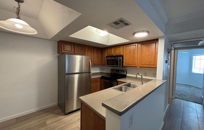 2 beds, 2 baths, $1,300, Unit # 1004
