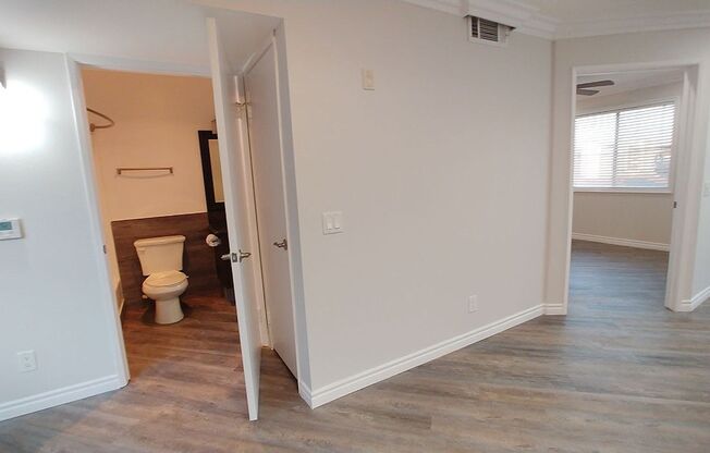 2 beds, 2 baths, 950 sqft, $2,850, Unit 320