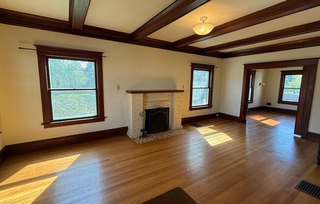 Charming Craftsman in the Heart of Alameda – Timeless Character 4 bed 1.5 bath Pets ok