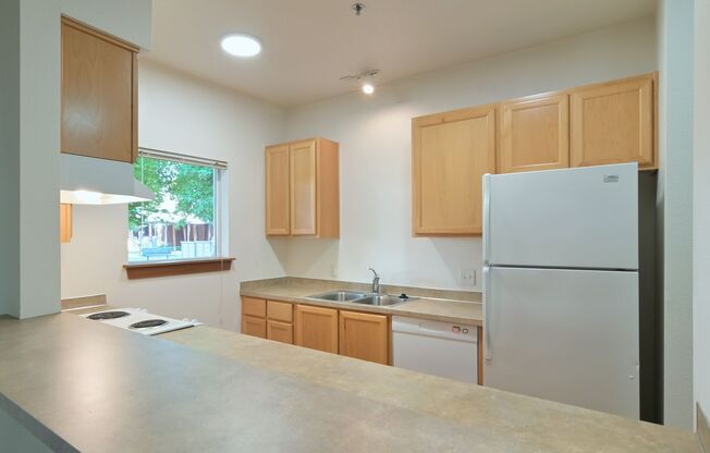 2 beds, 1 bath, $1,700, Unit 104