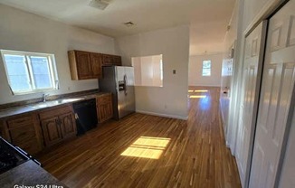 3 beds, 1 bath, 1,036 sqft, $2,650, Unit # FLOOR 2