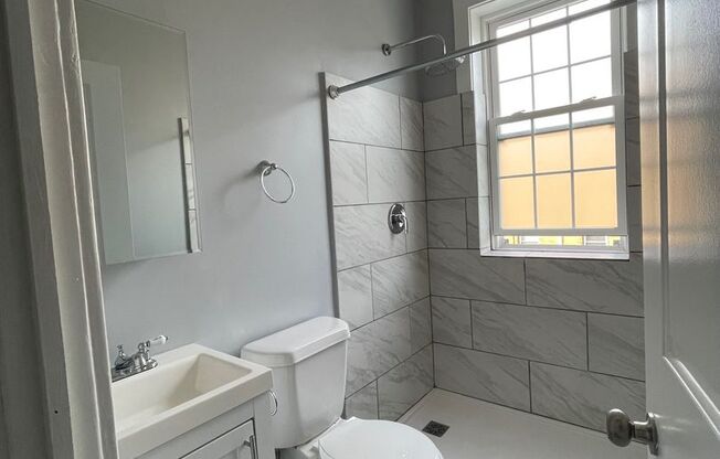 2 beds, 1 bath, 675 sqft, $1,200, Unit C-106