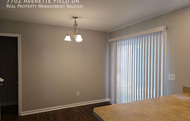 7702 AVERETTE FLD DR