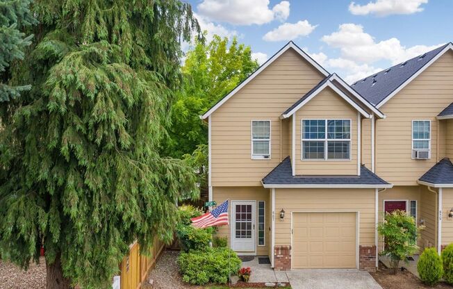 Better than NEW! Stunning Beaverton End-Unit Townhome Loaded w/ Upgrades!