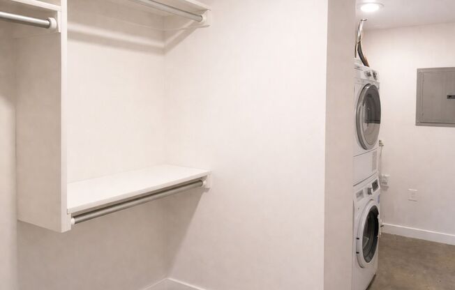 1 bed, 1 bath, 666 sqft, $999, Unit 4-104