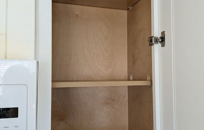 Mira Mesa Apartment New Salem