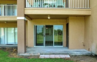 Beautifully Updated and Spacious 1 Bedroom 1 Bathroom condo Available Now