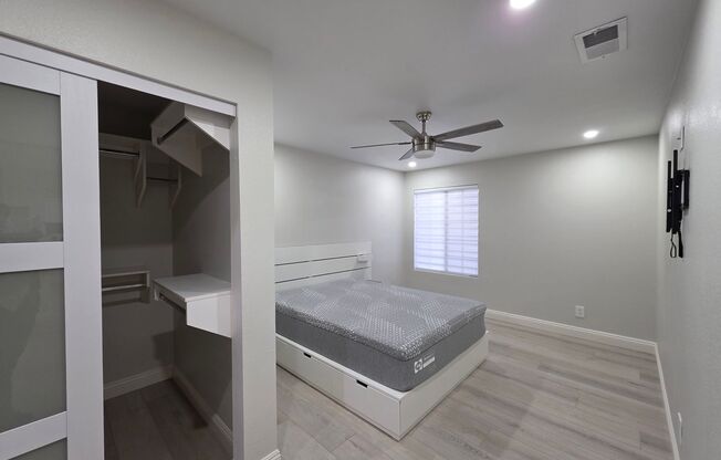 2 beds, 2 baths, $2,100, Unit #1048