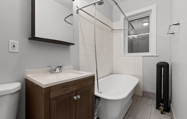 2 beds, 1 bath, 569 sqft, $2,200, Unit 6110-1W