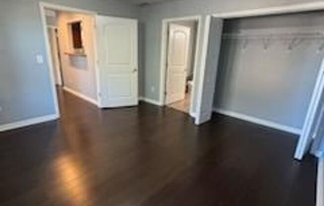 3 beds, 2.5 baths, $1,499, Unit 1077-F Two Mile Rd.