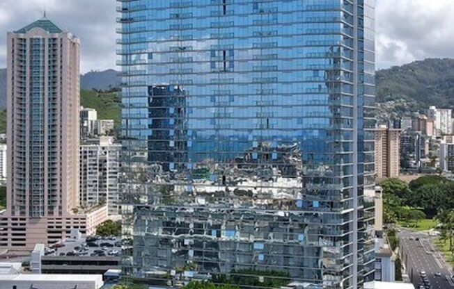 Symphony Honolulu - 2 Bedroom, 2 Bathroom, 2 Parking!