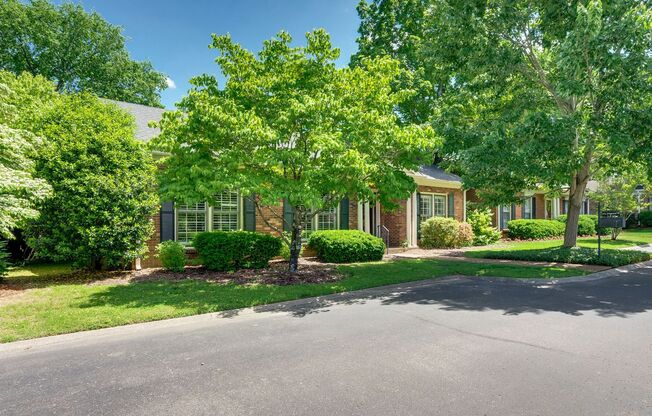 Awesome 3BE/2BA home in the heart of Green Hills!