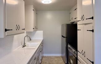 Updated 2 Bedroom 2 Bathroom Apartment with Den/Office in West San Jose