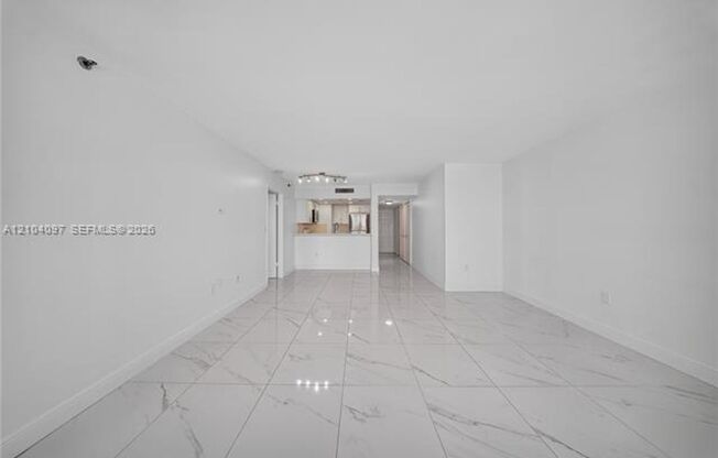 1 bed, 1.5 baths, $3,100, Unit # 916