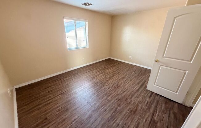 2 beds, 1.5 baths, 1,047 sqft, $1,395, Unit Unit 23