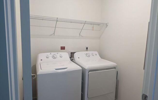 3 beds, 2 baths, 1,420 sqft, $2,190, Unit 8-812