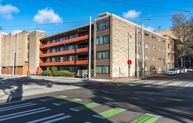 1 bed, 1 bath, 394 sqft, $1,250, Unit 01 - 209