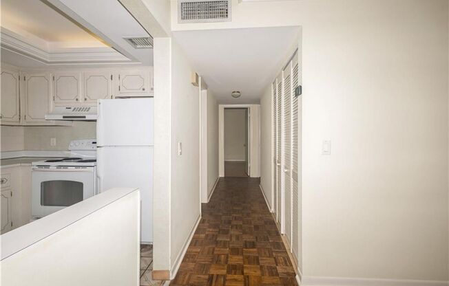 ANNUAL RENTAL - 3 BED / 2 BATH AT CHATEAU SUZANNE