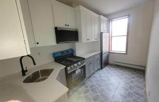 2 beds, 1 bath, 700 sqft, $3,000, Unit 1