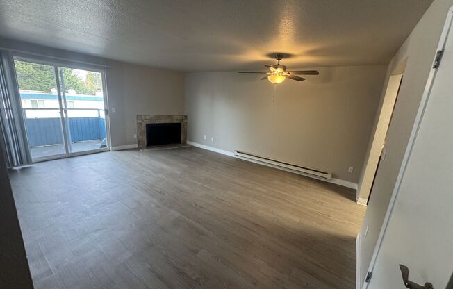 1 bed, 1 bath, 712 sqft, $1,450, Unit B9