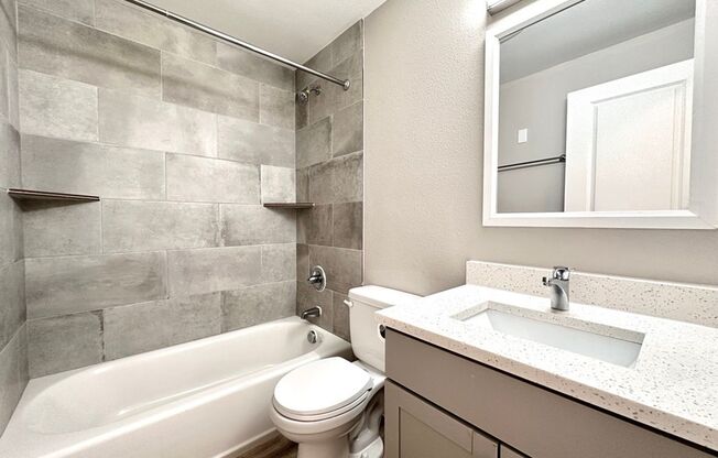 2 beds, 1 bath, 803 sqft, $1,495, Unit 112
