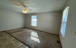 2 beds, 1 bath, $885