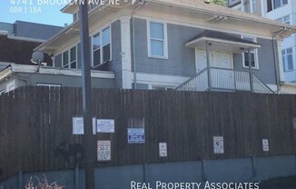 4741 Brooklyn Ave NE