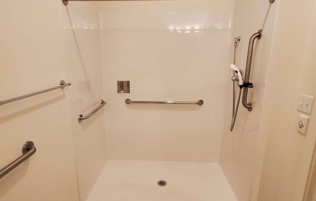 Studio, 1 bath, 407 sqft, $1,295, Unit 205