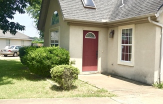 3 beds, 2 baths, $1,400