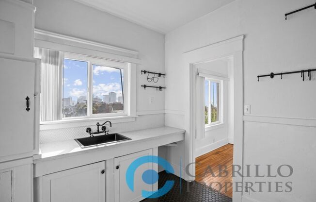 1 bed, 1 bath, 872 sqft, $2,595, Unit 302