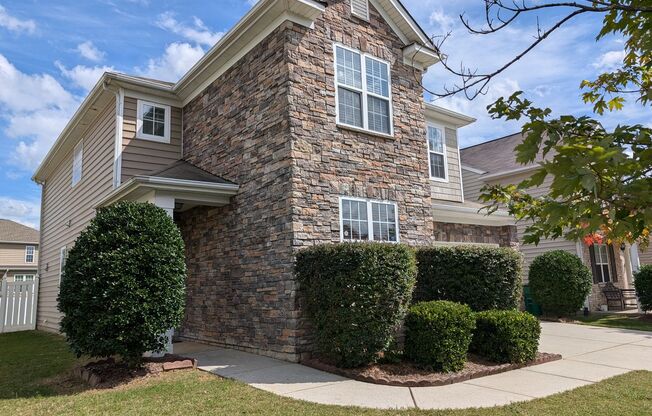 Beautiful 4 Bed/2.5 Bath Home in Ballantyne Area!