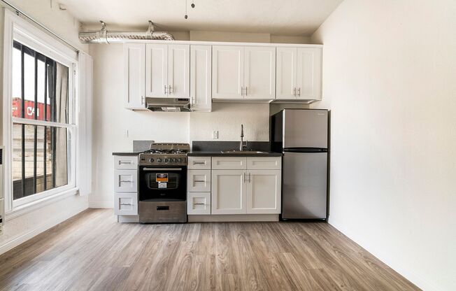 1 bed, 1 bath, 336 sqft, $1,553.75, Unit 819-05