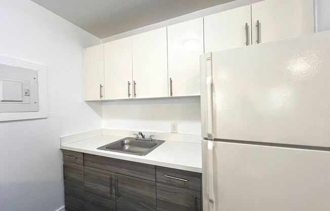 1 bed, 1 bath, 550 sqft, $1,650, Unit 1040-7