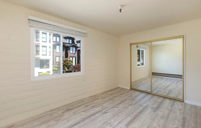 702 PRESIDIO AVE