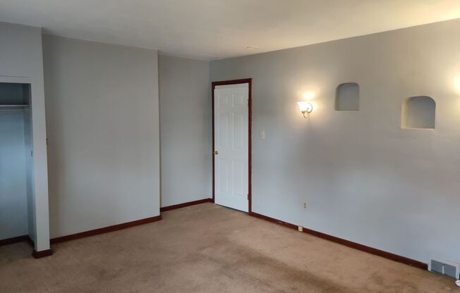 732 Chartiers Ave