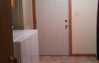 3 BED | 2 BATH | SINGLE LEVEL | NORTH