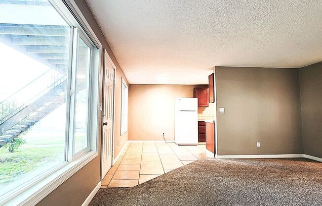 2 beds, 1 bath, 830 sqft, $1,315, Unit N-141