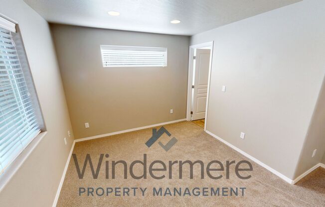 3 beds, 2 baths, 1,064 sqft, $1,695, Unit chin220-1