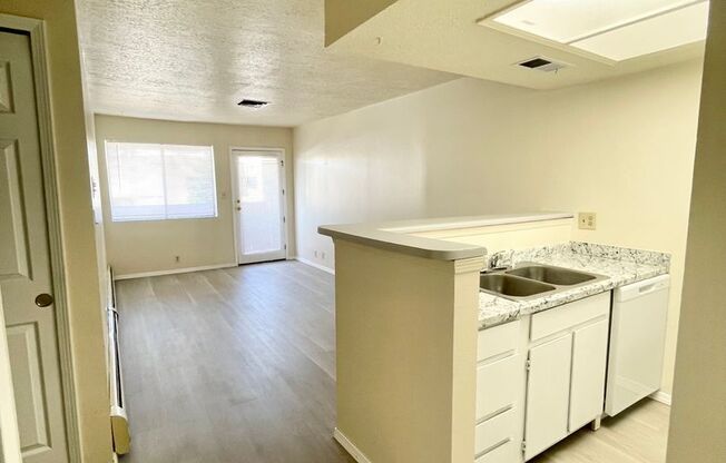 1 bed, 1 bath, 485 sqft, $800, Unit I126