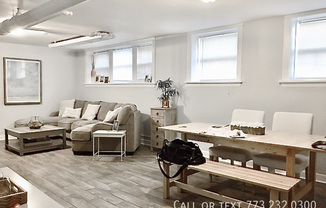 2459 W WILSON AVE