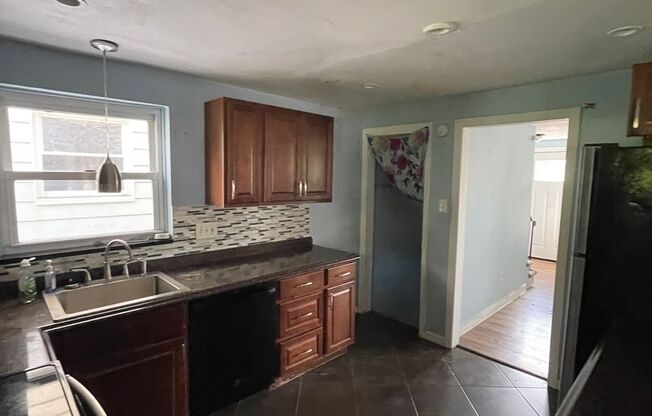 2 bed 1.5 bath home in Pittsburgh Pa!