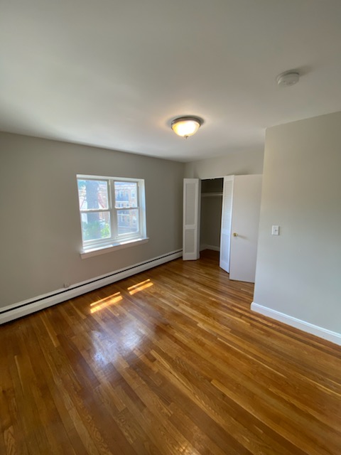 2 beds, 1 bath, $2,920, Unit 7