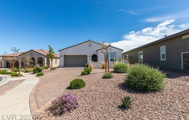 ABSOLUTELY GORGEOUS FULLY FURNISHED HOME WITH POOL LOCATED IN THE CADENCE VILLAGE COMMUNITY!!