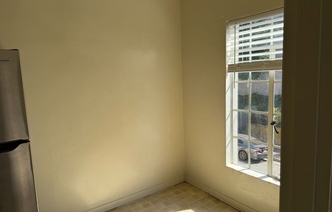 Studio, 1 bath, 480 sqft, $1,395, Unit 15