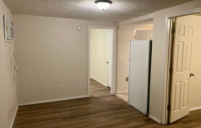 2 beds, 1 bath, 575 sqft, $725, Unit 3