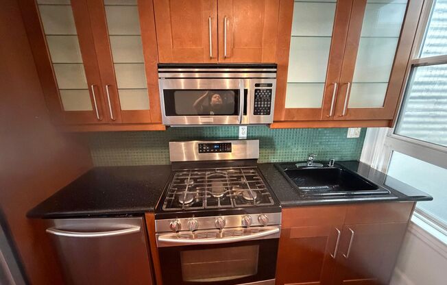 220 6th Street/ 25A-27 Harriet Street (7034rc)