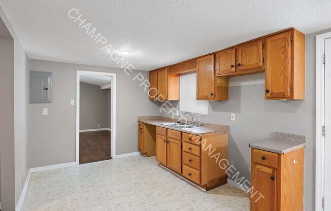 2 bedroom home, conveniently located in Westport