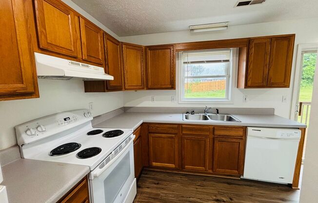 2 Bedroom, 1.5 Bathroom Duplex