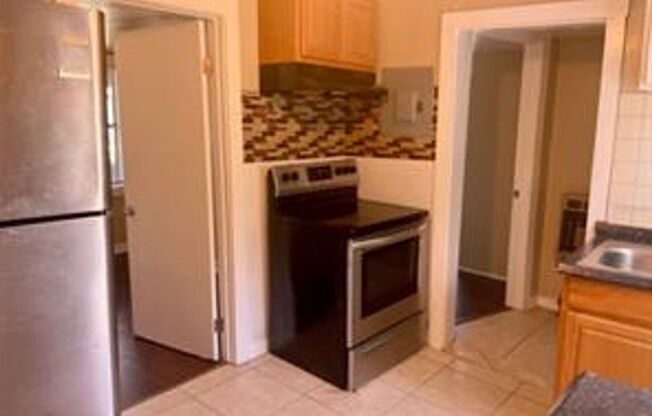 2 beds, 1 bath, $1,450