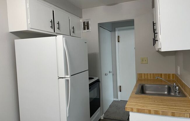 1 bed, 1 bath, 450 sqft, $795, Unit X303